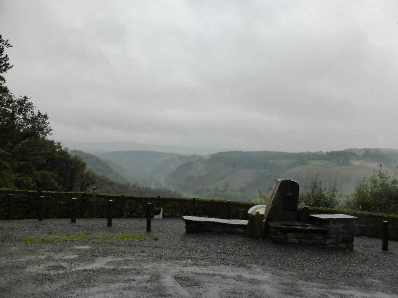 geneve-048.jpg - Amper zicht in de Luxemburgse heuvels