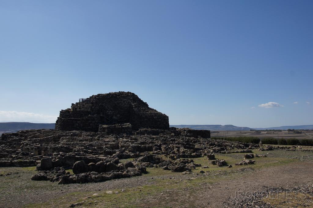 DSC04167.JPG - Nuraghe bij Barumini