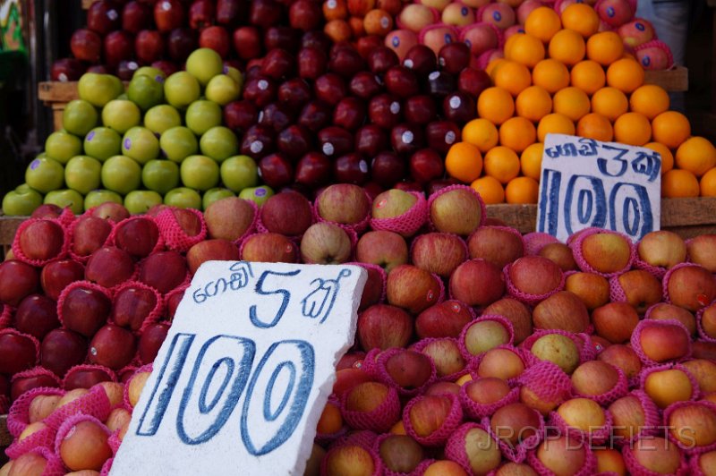 2014-sri-lanka-099.jpg - Markt in Kandy