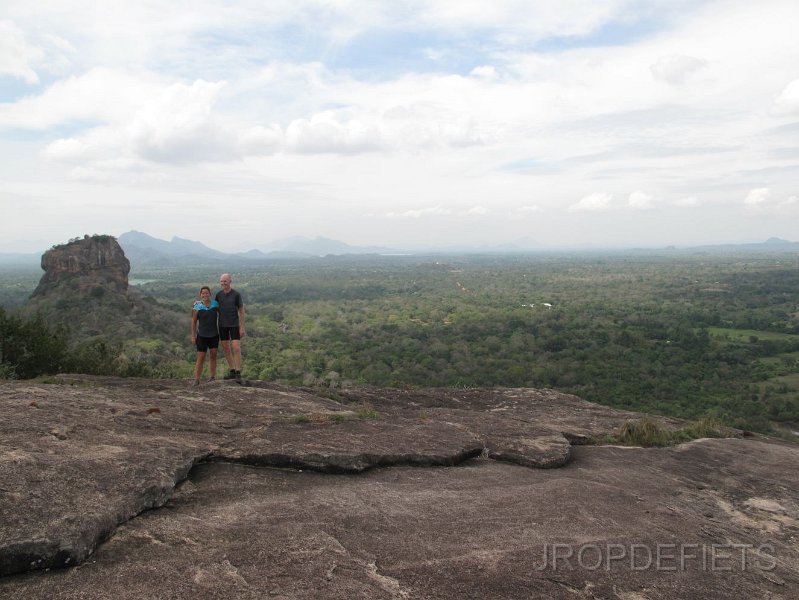 2014-sri-lanka-117.jpg - Sigiriya, uitzicht op de koningsrots