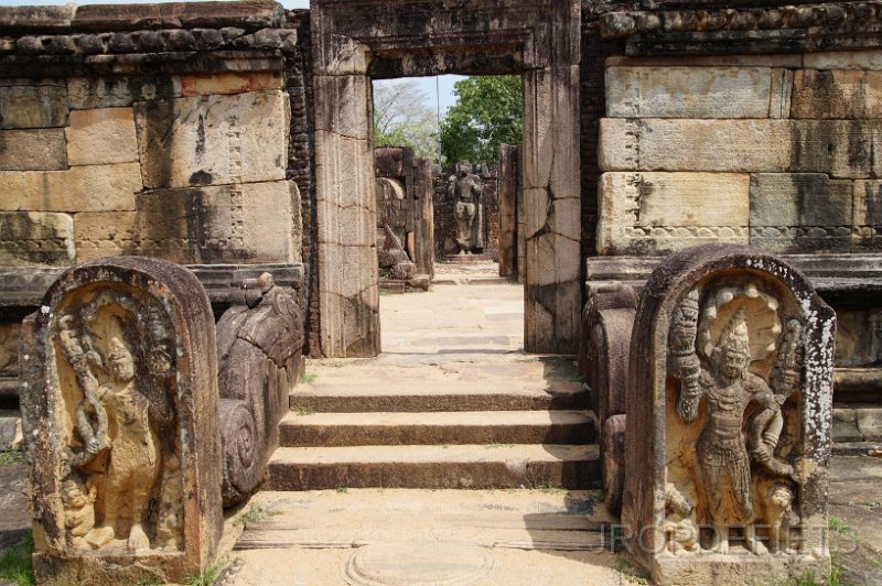 2014-sri-lanka-143.jpg - Polonnaruwa