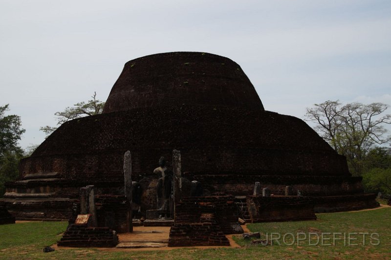 2014-sri-lanka-146.jpg - Polonnaruwa